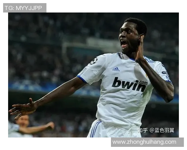 巴西娃娃脸足球明星的崛起与传奇故事揭秘