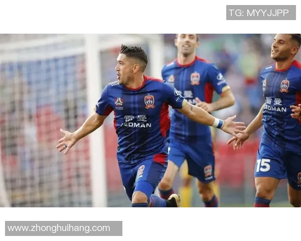 足球明星与军事风采交融的精彩瞬间照片集锦